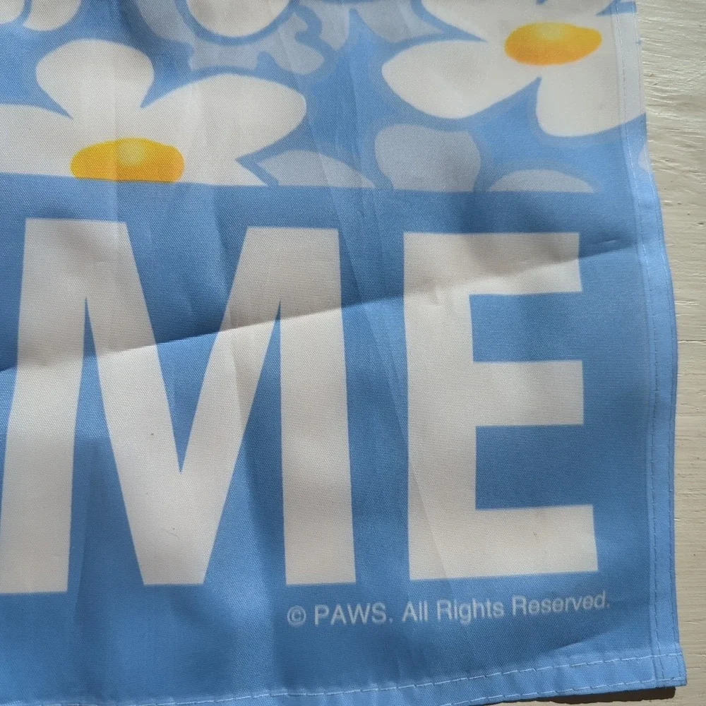 Rare  Garfield Welcome Large  Garden Flag Daisies‎ Spring PAWS